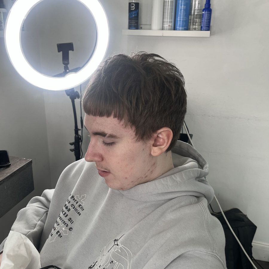 Modern textured haircut at RYAN STYLES